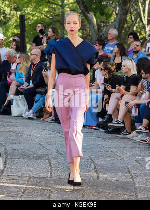 Lissabon fashion week bin odalisboa' 2017 - duarte - Catwalk mit: Modell, wo: Lissabon, Lisboa, Portugal Wann: 06 Okt 2017 Credit: Rui m Leal/wenn.com Stockfoto