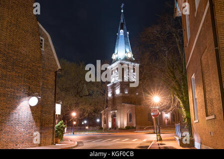 Nacht Foto der bischöflichen des historischen St Ann Kirche in Annapolis, Maryland Stockfoto