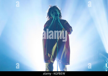 Brighton, Großbritannien. November 2017. Goldfrapp, Alison Goldfrapp im Brighton Dome, England. Quelle: Jason Richardson/Alamy Live News Stockfoto