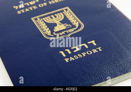 Israel Pass auf der weißen Stockfoto