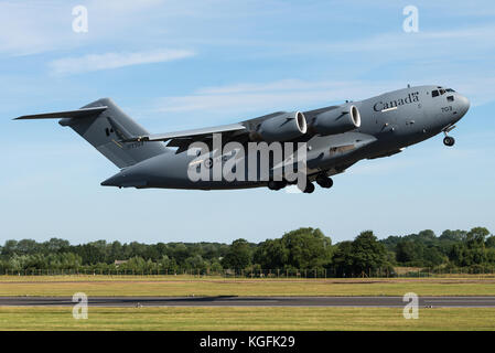 Eine C-17 Globemaster militärische Transportflugzeuge der 429 Transport Squadron der Royal Canadian Air Force der RIAT 2017. Stockfoto