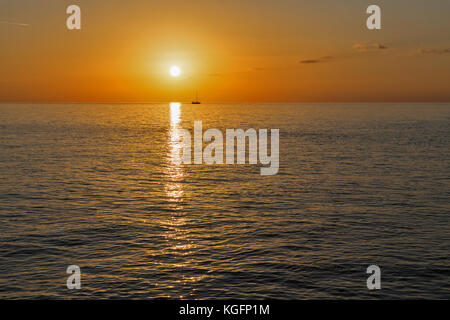 Sonnenuntergang auf der Adria, Istrien, Kroatien Stockfoto