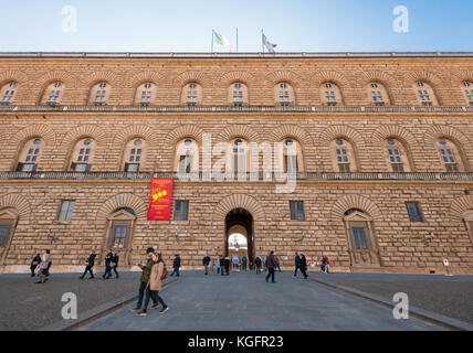 Palazzo Pitti, Florenz, monumentales Renaissancegebäude aus dem 15. Jahrhundert von Filippo Brunelleschi & Luca Fancelli, zu dem auch die Boboli-Gärten gehören Stockfoto