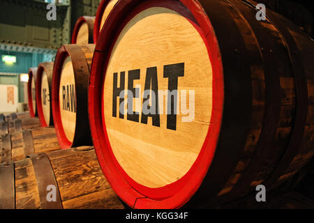 Detail der Fässer Bier in der Brauerei Guinness Storehouse Stockfoto