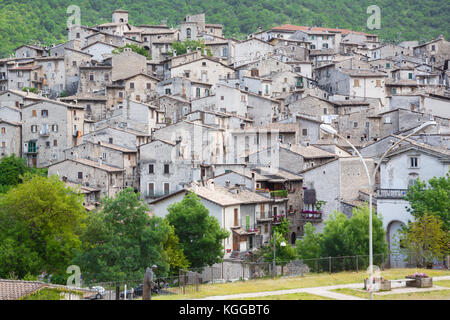 Scanno (L'Aquila, Italien) - Landschaft der kleine alte Stadt Stockfoto