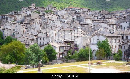 Scanno (L'Aquila, Italien) - Landschaft der kleine alte Stadt Stockfoto