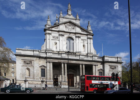 Die Kirche der Unbefleckten Herzen Mariens, das Oratorium, einem großen neo-klassischen Römisch-katholischen Kirche in die Brompton, London, UK Stockfoto