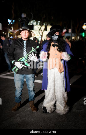LOS ANGELES - 31. Oktober: Halloween Parade in West Hollywood. Oktober 31, 2017 in Los Angeles, CA Stockfoto