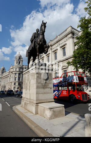 Earl Haig Memorial ist eine bronzene Reiterstatue des Britischen Western Front commander Douglas Haig, 1st Earl Haig auf Whitehall in Westminster. Stockfoto