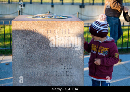 Null Meilenstein Denkmal in Washington, DC, Vereinigte Staaten von Amerika, USA Stockfoto