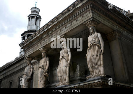 Caryatid Statuen an Neue Kirche St. Pancras, Euston Road, London Stockfoto