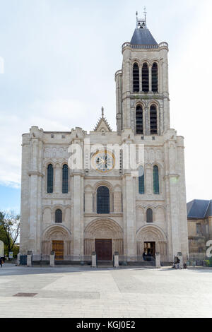 Blick auf die Basilika von Saint Denis (Basilique Saint-Denis) Paris Frankreich Stockfoto