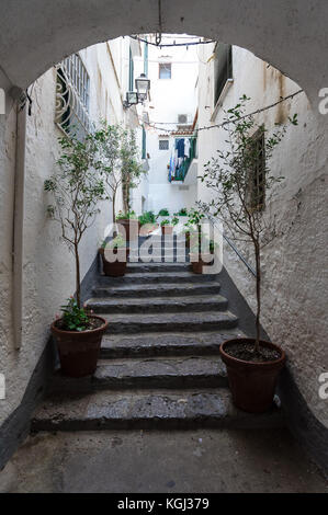 Amalfi, Italien - das fantastische historische Zentrum der touristischen Stadt in Kampanien, Golf von Salerno, Süditalien. Stockfoto