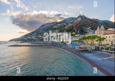 Amalfi, Italien - die ehrfürchtigen historischen Zentrum der touristischen Stadt in der Region Kampanien, Golf von Salerno, Süditalien. Stockfoto