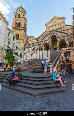 Amalfi, Italien - das fantastische historische Zentrum der touristischen Stadt in Kampanien, Golf von Salerno, Süditalien. Stockfoto