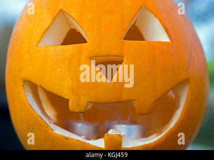 Nahaufnahme der Jack o'Lantern Halloween Kürbis Stockfoto