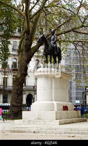 Statue von Marshall Ferdinand Foch, Kommandeur der alliierten Armeen 1. Weltkrieg, Lower Grosvenor Gardens, London, Großbritannien Stockfoto