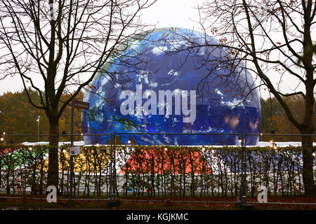 Bonn, Deutschland. 08 Nov, 2017. COP 23 UN-Klimakonferenz in Bonn, Deutschland. Klima Planet Informationen Zone im Park zwischen dem Bula und der Bonner Zone der COP 23 UN-Klimakonferenz in Bonn, Deutschland, 8 Nov, 2017 Credit: Hdh/Alamy leben Nachrichten Stockfoto