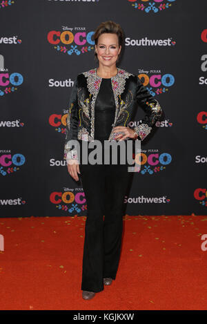 Hollywood, Ca. Nov. 2017. Melora Hardin, bei Der US-Premiere von Disney-Pixars "Coco" im El Capitan Theatre in Hollywood, Kalifornien am 8. November 2017. Kredit: Faye Sadou/Media Punch/Alamy Live News Stockfoto