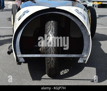 Danny Hodgson, Bronte Pearson, F2 Ford 100 E, Morgan Dreirad Club Challenge Trophy Rennen, VSCC, Formel Vintage, Runde 4, Mallory Park, 12 Augus Stockfoto