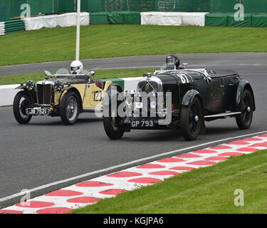 Tim Wadsworth, Lagonda 2 Liter LC Tourer, Andy King, MG PB Cream Cracker, Vorkriegsfahrzeuge, VSCC, Formel Vintage, Runde 4, Mallory Park, 12. August 2017 Stockfoto