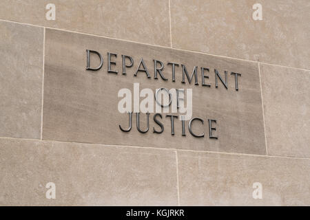 WASHINGTON, DC - 12. JULI: Das US-Justizministerium unterschreibt am 12. Juli 2017 in Washington, DC Stockfoto