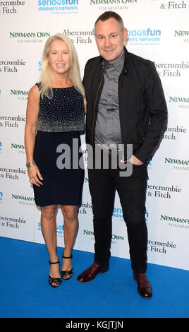 Foto Muss Gutgeschrieben werden ©Alpha Press 078237 07/11/2017 Clea Newman und David Gray im SeriousFun Children's Network London Gala 2017 im Roundhouse in London Stockfoto