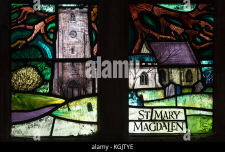 Memorial Glasmalerei von Jill Holliday, St. Maria Magdalena Kirche, Leintwardine, Herefordshire, England, Großbritannien Stockfoto