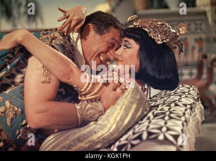 Carry on Cleo (1964), Sid James, Amanda Barrie Stockfoto