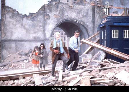 Daleks Invasion der Erde 2150 AD (1966), Peter Cushing, Roberta Tovey, Jill Curzon, Bernard Cribbins Datum: 1966 Stockfoto