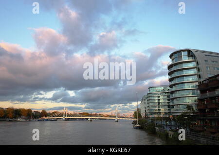 Albion Riverside luxus wohnung Entwicklung auf der Themse in London, England Stockfoto