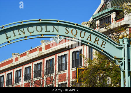 Straßenbild Zeichen in der Lincoln Square Nachbarschaft auf der Nordseite von Chicago. Stockfoto