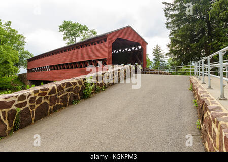 Sachs Brücke, ist ein 100-Fuß, Stadt Räumerbrücke über Marsh Creek zwischen Cumberland und Freiheit Townships, Adams County im US-Bundesstaat Pe abgedeckt Stockfoto