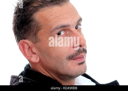 Porträt von einem erwachsenen Mann mit Schnurrbart auf weißem Hintergrund. movember Konzept Stockfoto