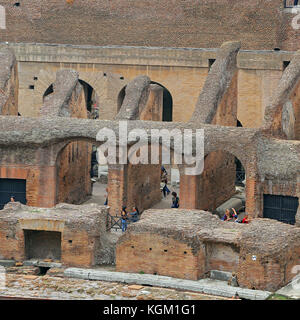 ROMA, Italien - 01. OKTOBER 2017: Kolosseum, Kolosseum oder Coloseo, Flavischen Amphitheater der Größte, der je gebaut wurde, Symbol der alten Roma Stadt im Römischen Reich. Stockfoto