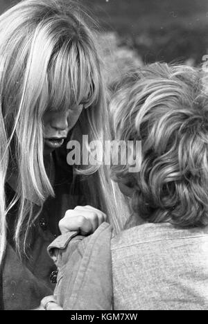 Augenzeugen (1970), Mark Lester, Susan George Datum: 1970 Stockfoto