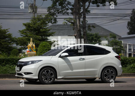 Chiang Mai, Thailand - 14. Oktober 2017: Mit dem eigenen Auto Honda HRV city-SUV Auto. auf der straße Nr. 1001 8 km von Chiang Mai City. Stockfoto