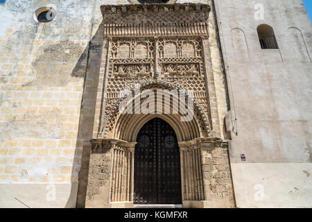 Principal Portal der Pfarrkirche Unserer Lieben Frau von der 'O' in Sanlúcar de Barrameda, Andalusien, Spanien Stockfoto