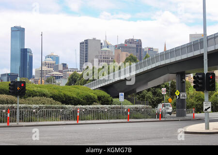 William Barak Brücke und Blick auf die Stadt, Melbourne, Australien, 18. Januar 2011 Stockfoto