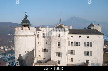 Blick auf die Gebäude der Festung Hohensalzburg Salzburg Österreich Stockfoto