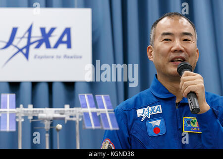 Der japanische Astronaut Soichi Noguchi spricht während einer Pressekonferenz im Büro der Japan Aerospace Exploration Agency (JAXA) in Tokio am 9. November 2017 in Japan. JAXA gab bekannt, dass er ab Ende 2019 an einer sechsmonatigen Mission an Bord der Internationalen Raumstation (ISS) teilnehmen wird, deren Training am 20. November beginnt. Quelle: Rodrigo Reyes Marin/AFLO/Alamy Live News Stockfoto