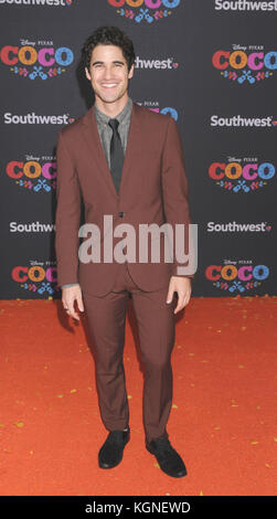 Los Angeles, Kalifornien, USA. November 2017. 8. November 2017 - Los Angeles, Kalifornien USA - DARREN CRISS bei der Coco-Premiere im El Capitan Theater, Hollywood, Los Angeles CA. Quelle: Paul Fenton/ZUMA Wire/Alamy Live News Stockfoto