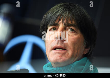 Bundestrainer Jogi Loew (DFB) Portrait, PortrÃ t, Kopfbild, Kopf. GES./ Fussball/ DFB-Pressekonferenz, Berlin, 09.11.2017 Fußball / Fußball: Mediaconferenz, Presskonferenz der deutschen Nationalmannschaft, Berlin, 09. November 2017 |Einsatz weltweit Stockfoto