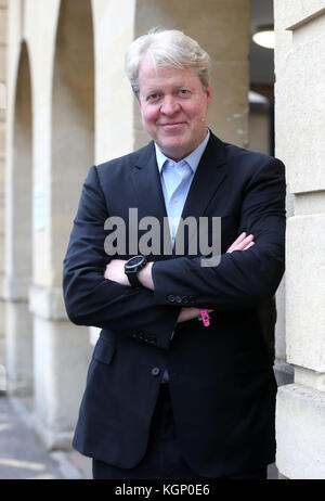 Charles Spencer, 9. Earl Spencer, nimmt an Tag 3 des Cheltenham Literature Festival Teil. Mit: Charles Spencer, 9. Earl Spencer Wo: Cheltenham, Großbritannien Wann: 08 Okt 2017 Credit: WENN Stockfoto