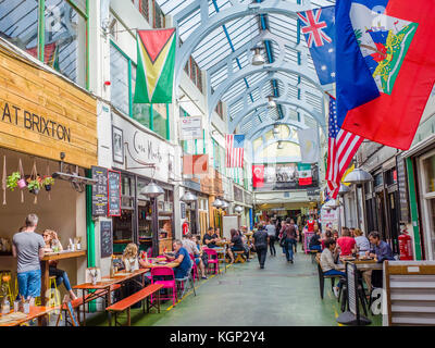 Brixton Markt Zeile in Brixton - eine der lebendigsten und multikulturellen Teile London Stockfoto