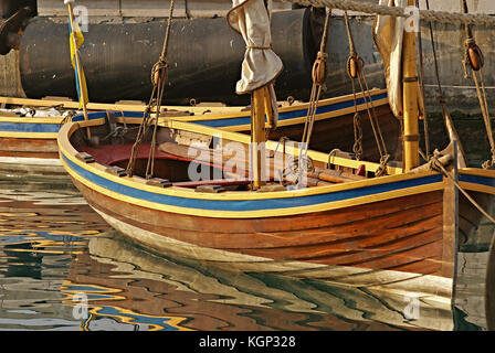 Holz- Ruderboot für das schwedische Schiff Götheborg Stockfoto