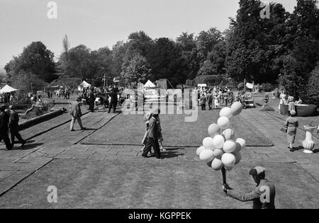 Der Spiegel knacken würde (1980) Datum: 1980 Stockfoto