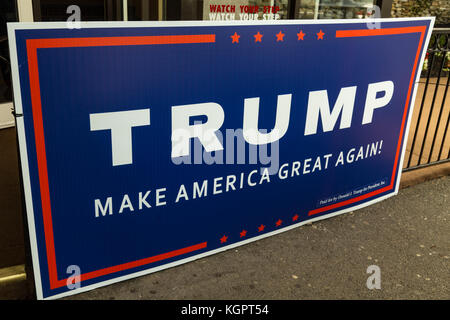 Lancaster, PA - 9. August 2016: Zeichen auf einer Kundgebung während GOP Vizepräsidentenanwärter reg. Mike Pence Aussehen in Lancaster County. Stockfoto