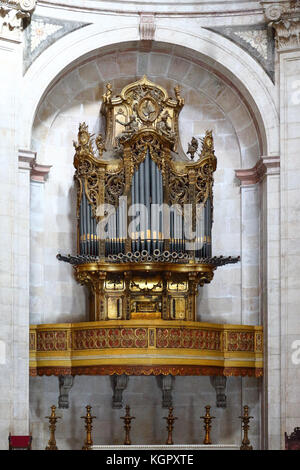 Im Inneren der Kirche Santa Engracia, auch das Nationale Pantheon in Lissabon, Portugal genannt Stockfoto