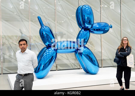 LOS ANGELES, Ca - Februar 5, 2017: Ballon Hund von Jeff Koons Am Broad Contemporary Art Museum am 5. Februar 2017. Stockfoto